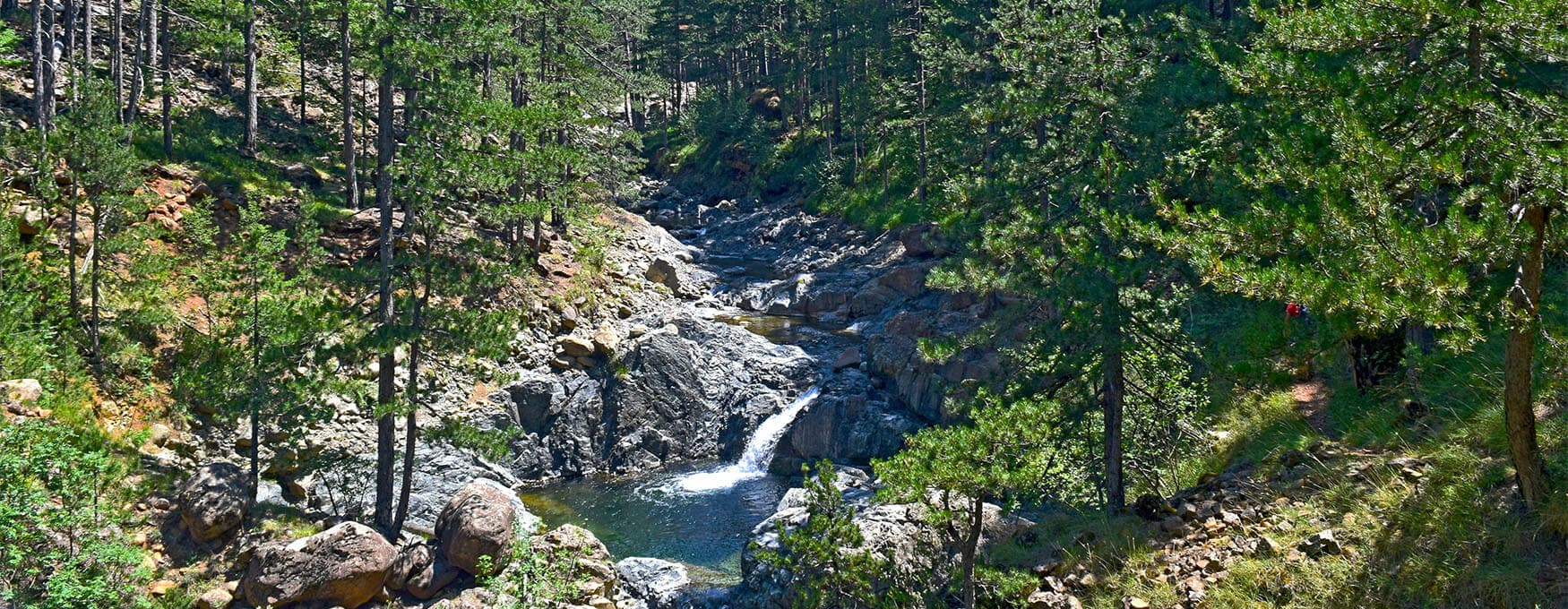 trekking-in-valia-calda
