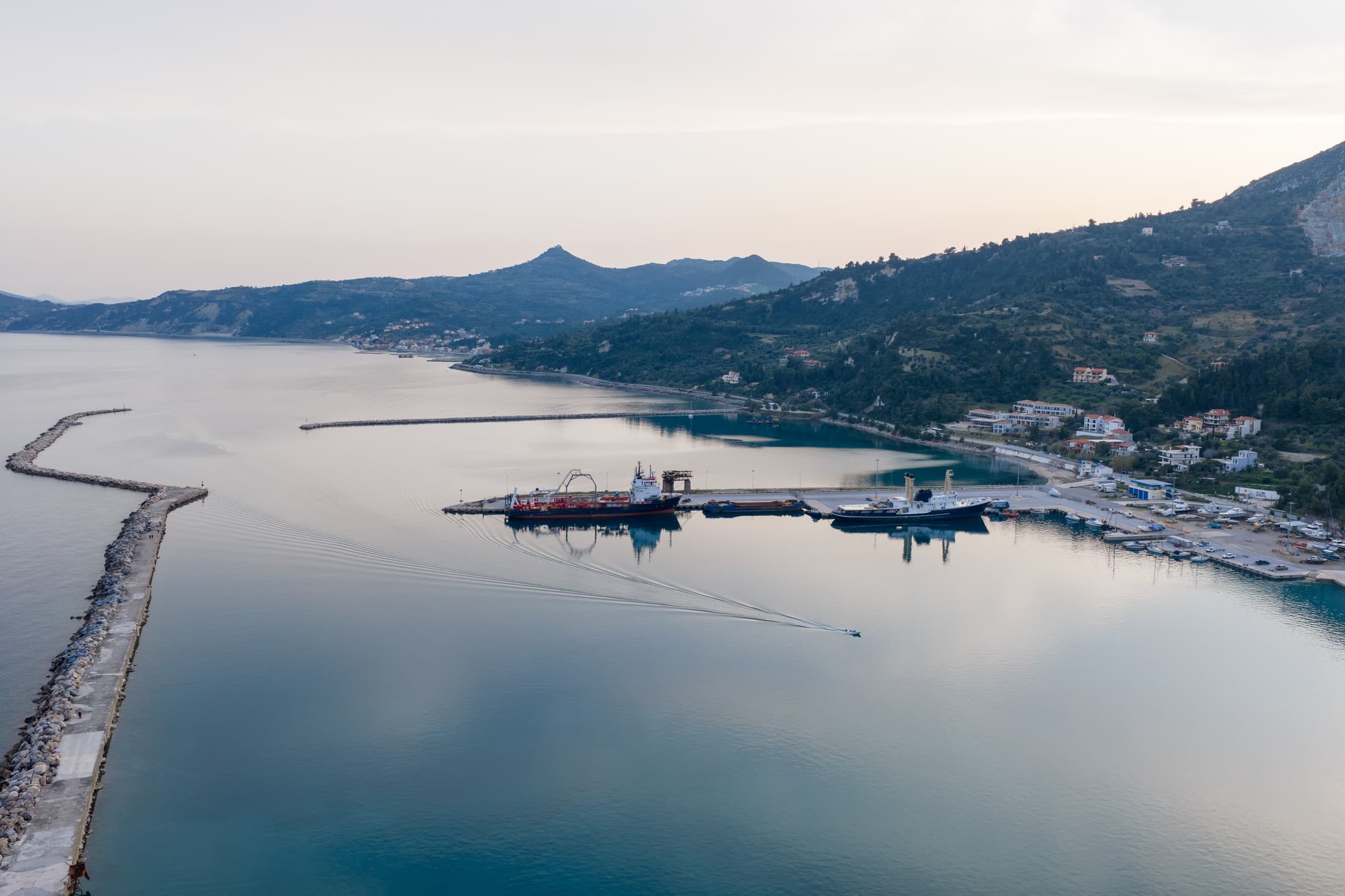 Alt text not provided