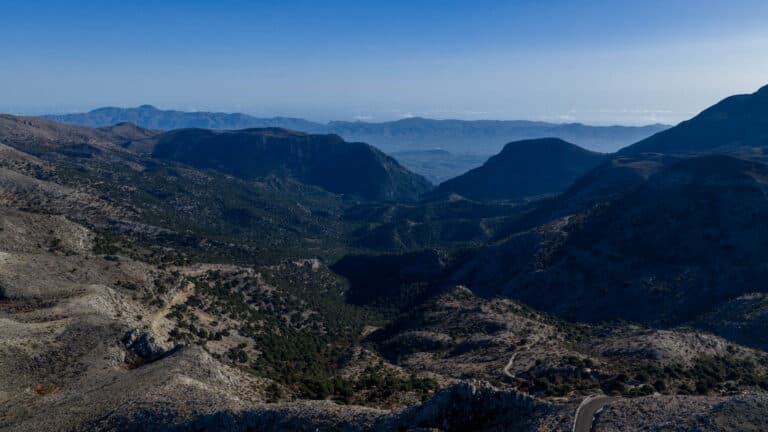Bosco di Rouva e Lago di Zaros
