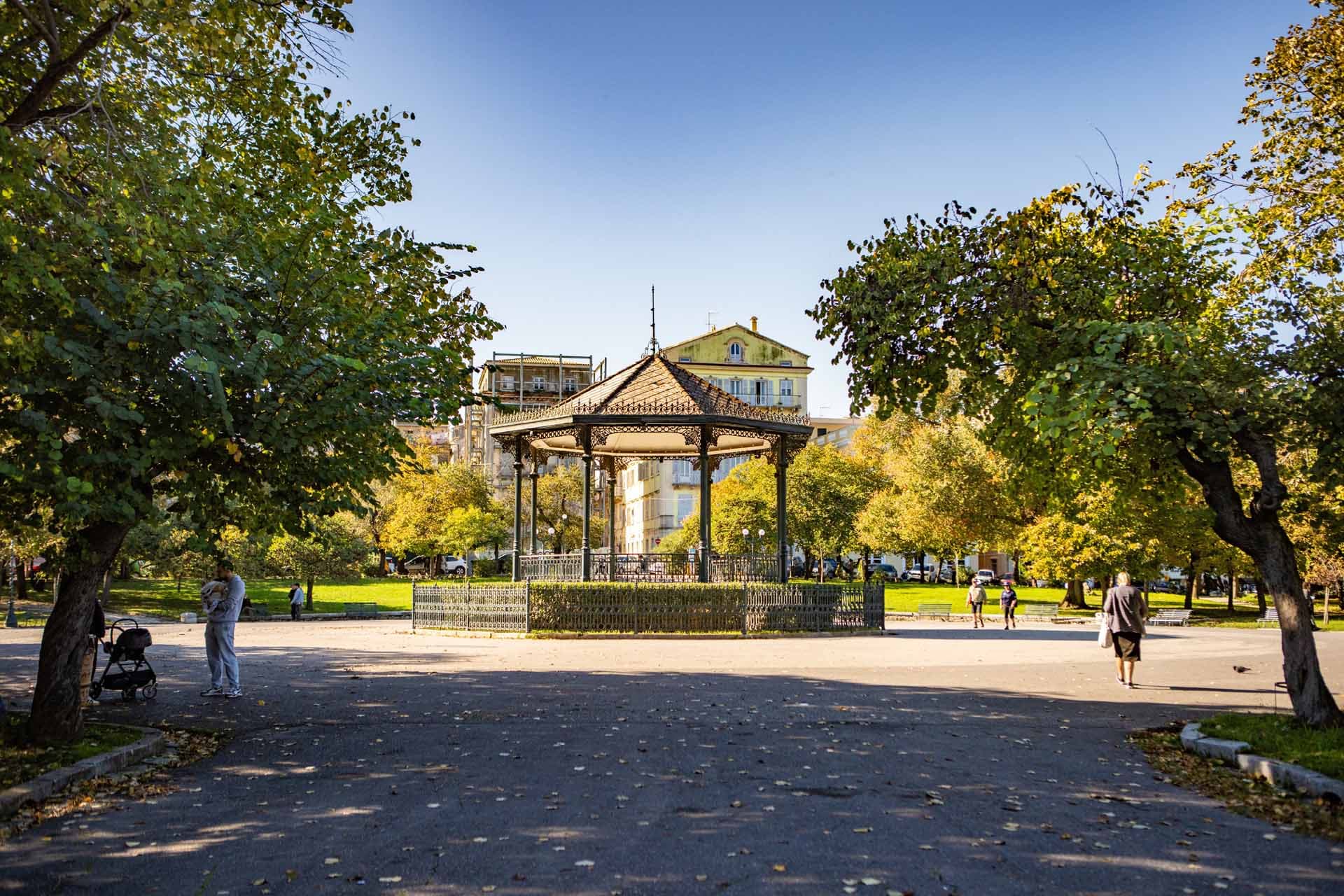 Alt text not provided