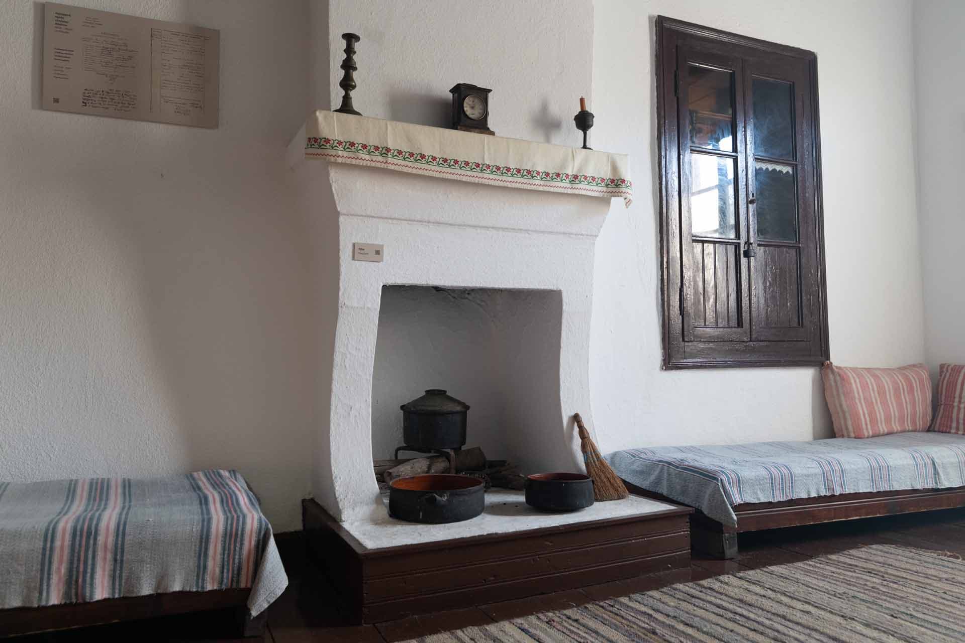 Alt text not provided