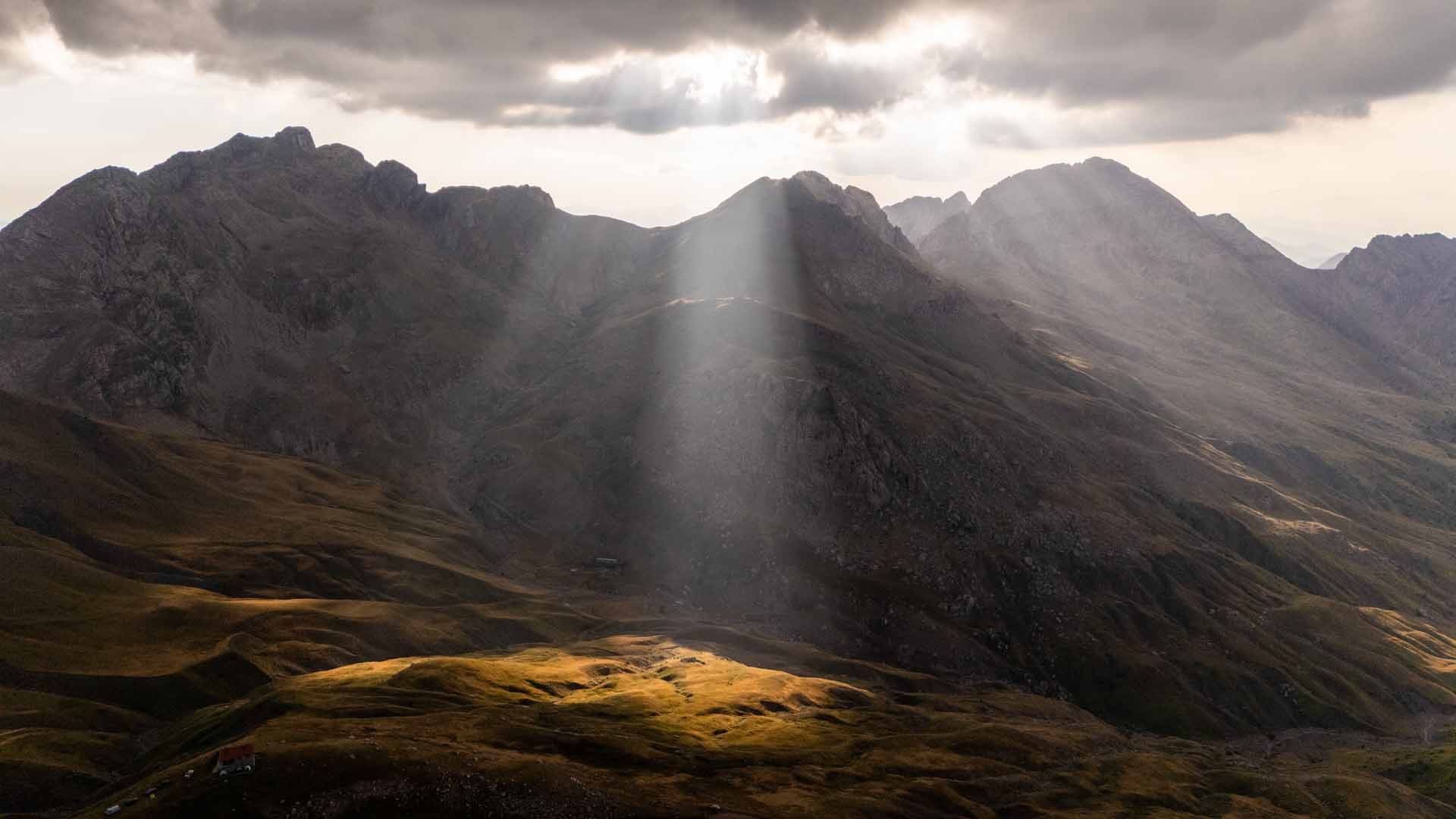 Hiking Trails in Vardousia Mountains